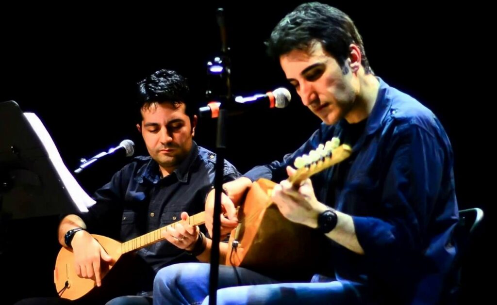 Ali Rıza – Hüseyin Albayrak / Hatayi’nin deyişleri Şah İsmail kadar dinleyicisinin de ruhuna ayna tutar